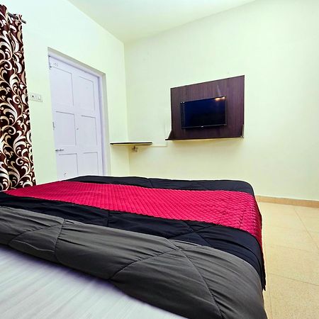 J Valley Candolim Exterior photo