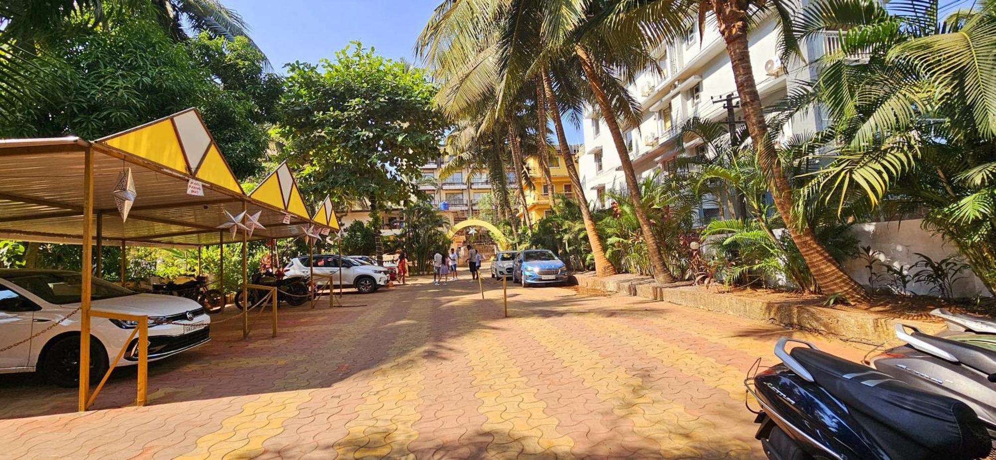 J Valley Candolim Exterior photo