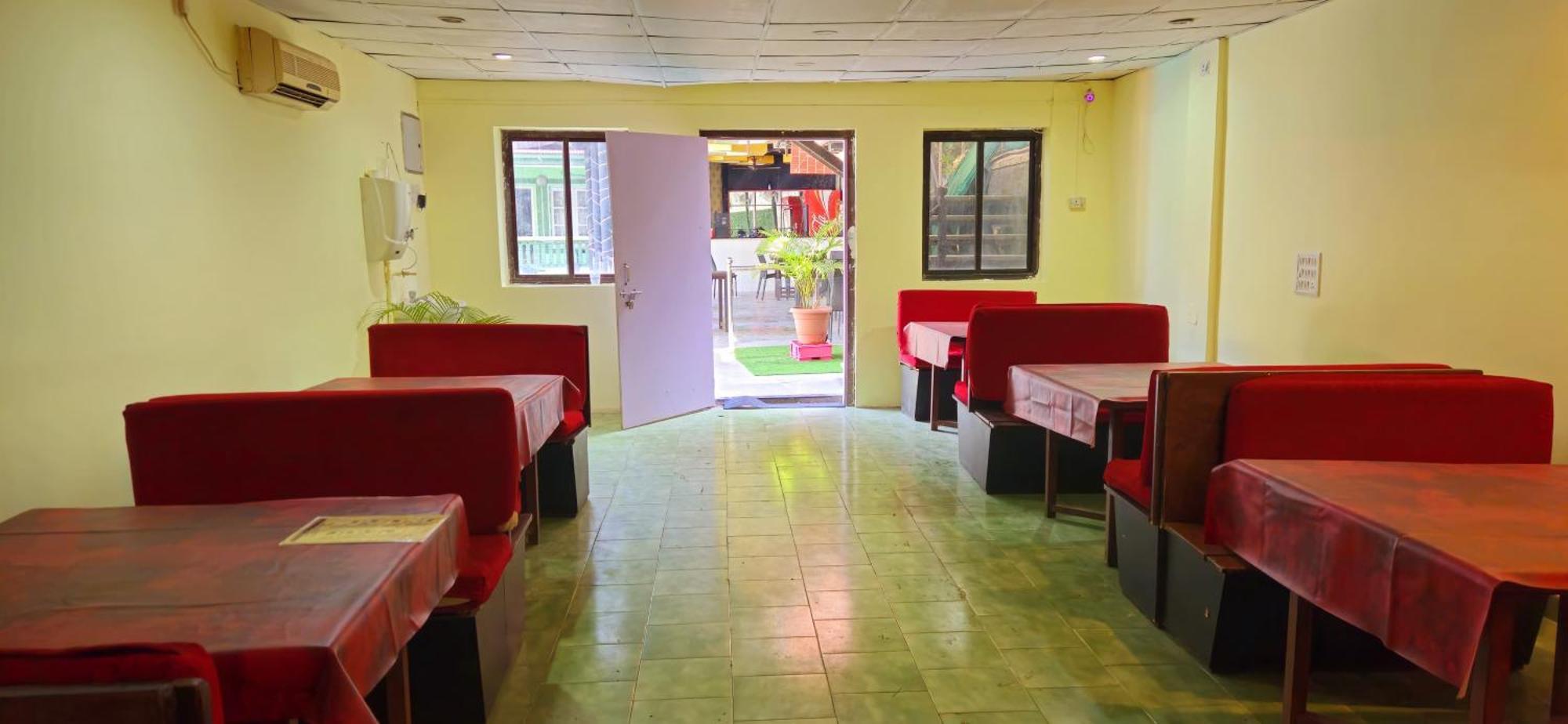 J Valley Candolim Exterior photo
