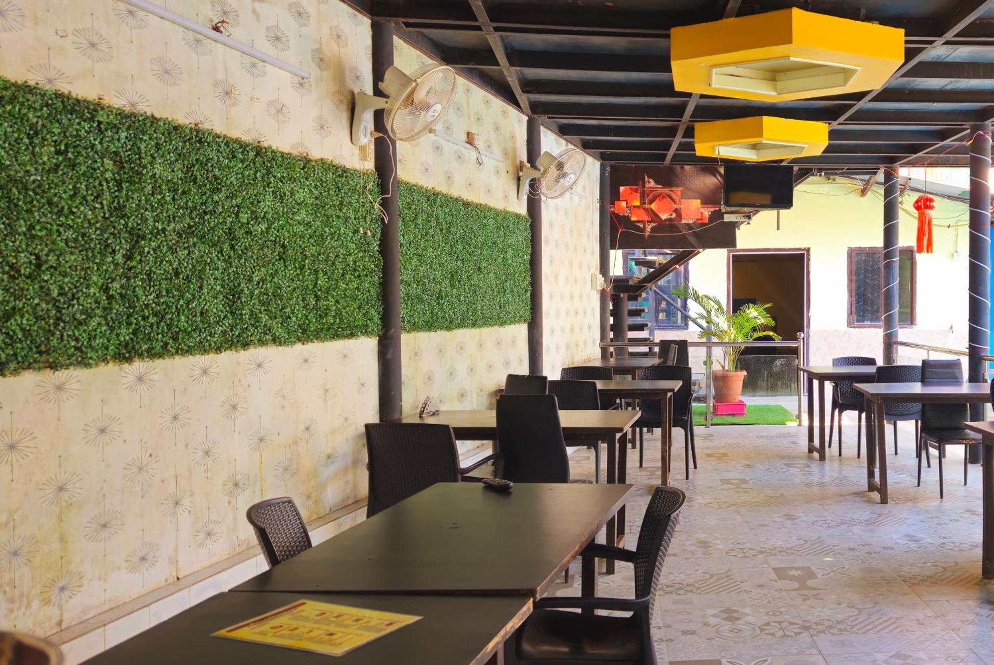 J Valley Candolim Exterior photo
