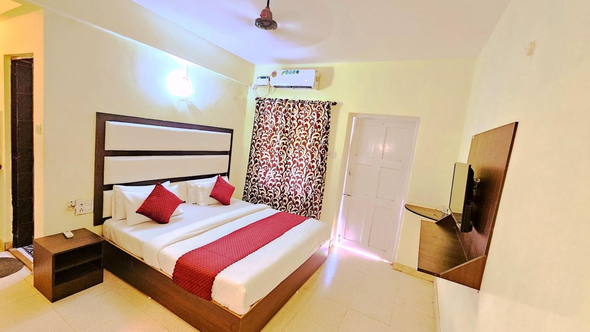 J Valley Candolim Exterior photo