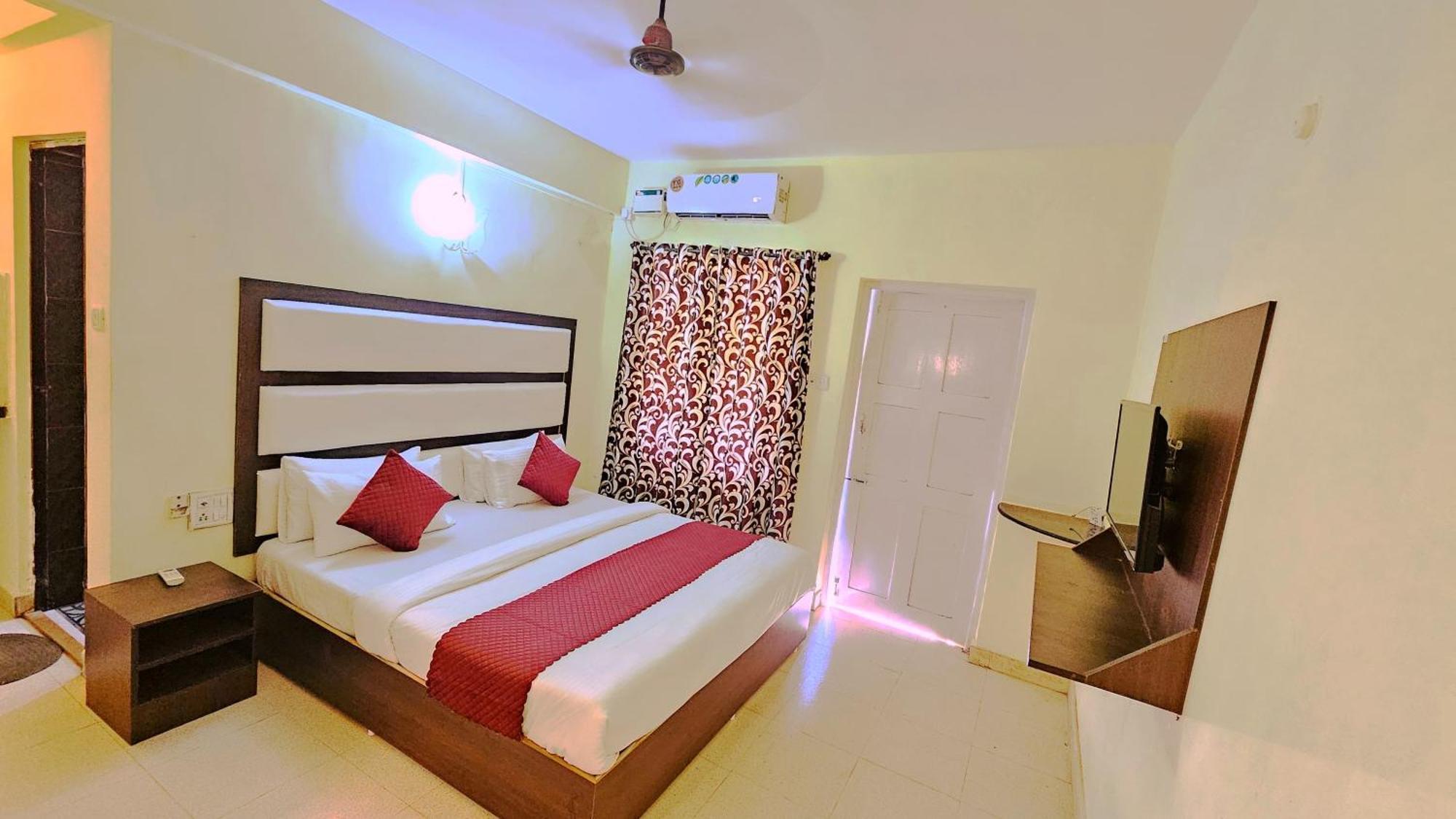 J Valley Candolim Exterior photo