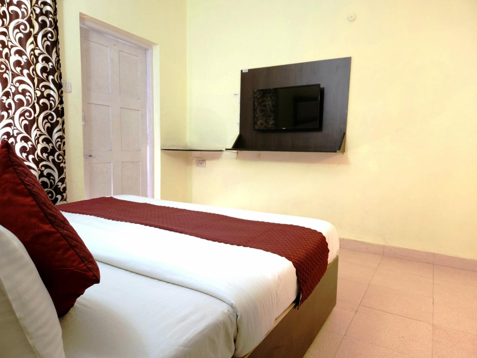 J Valley Candolim Exterior photo