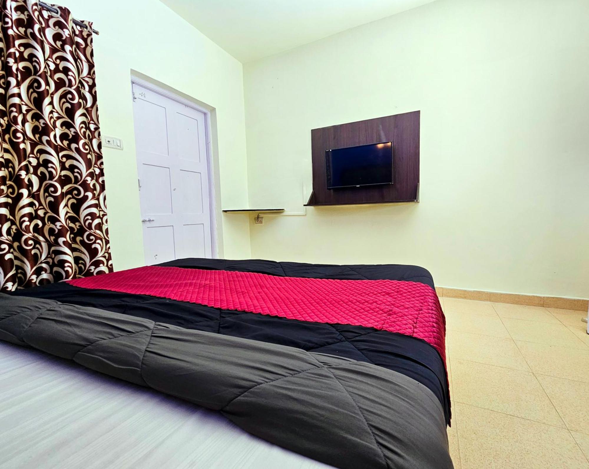 J Valley Candolim Exterior photo