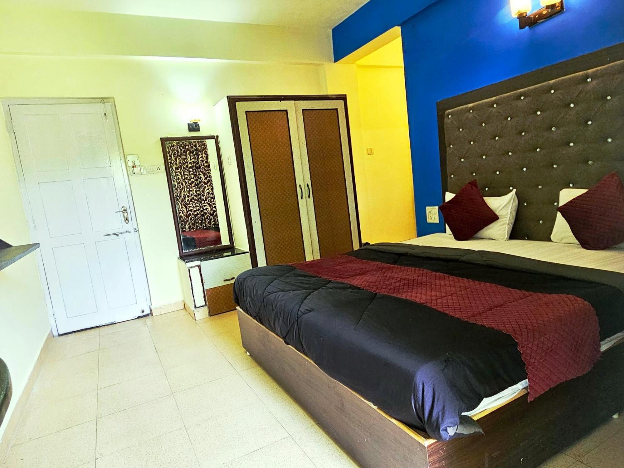J Valley Candolim Exterior photo