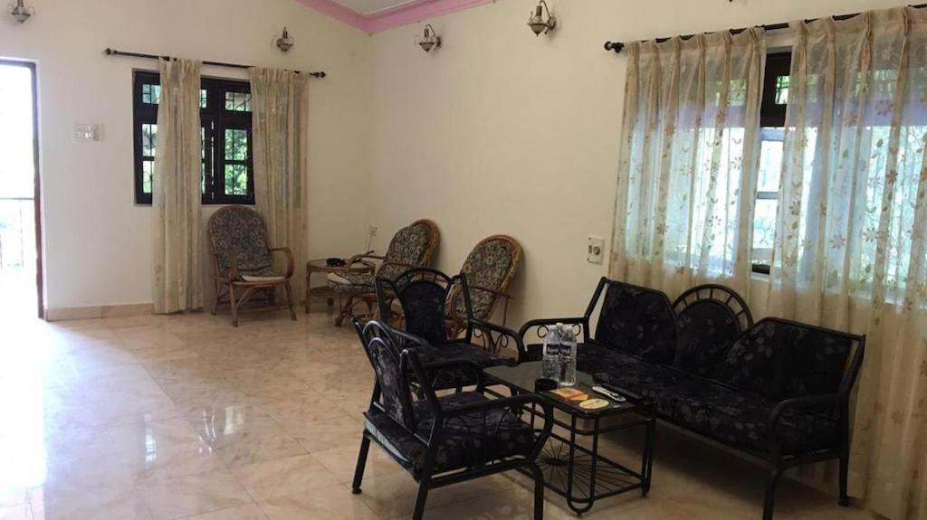J Valley Candolim Exterior photo
