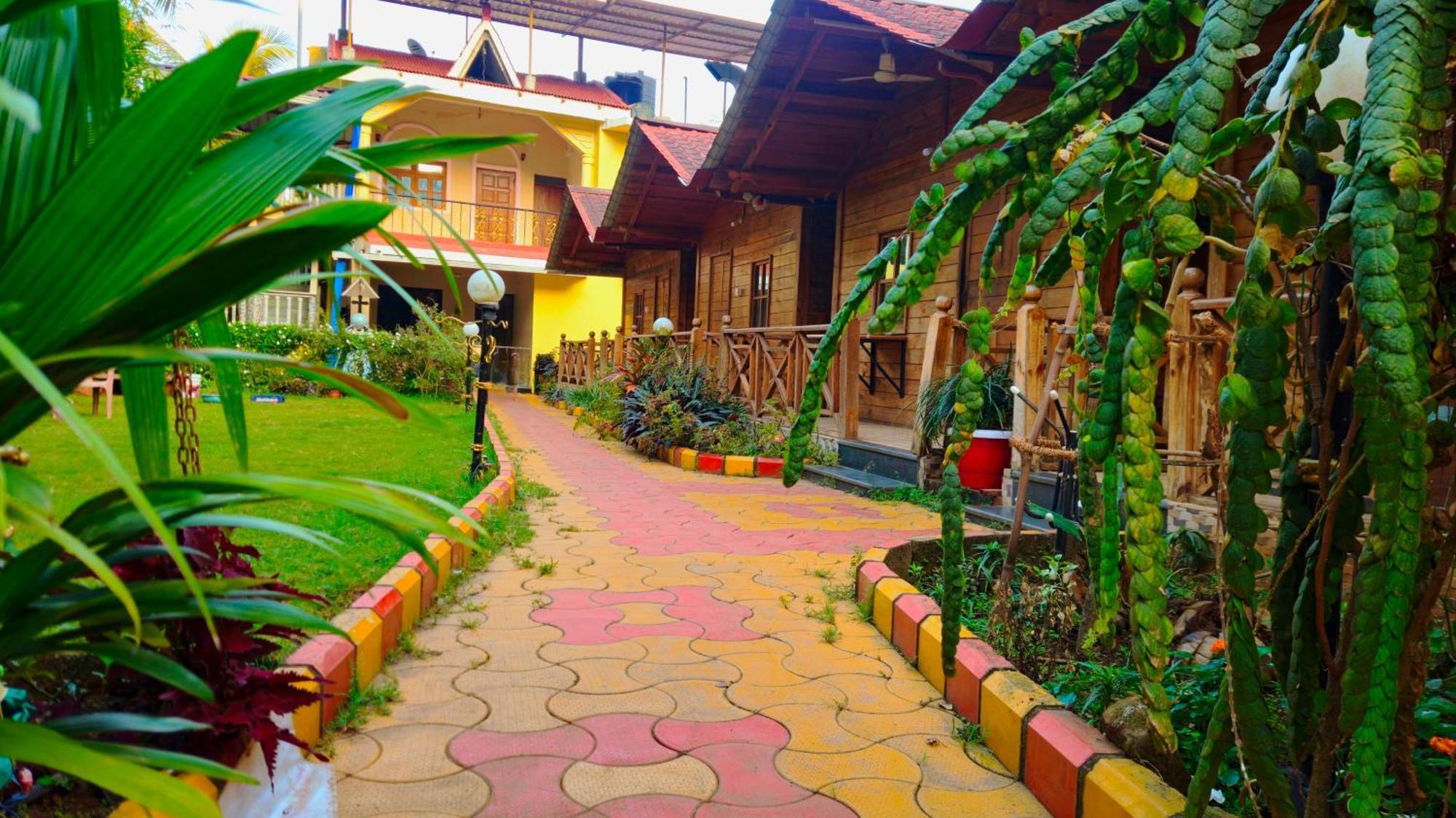 J Valley Candolim Exterior photo
