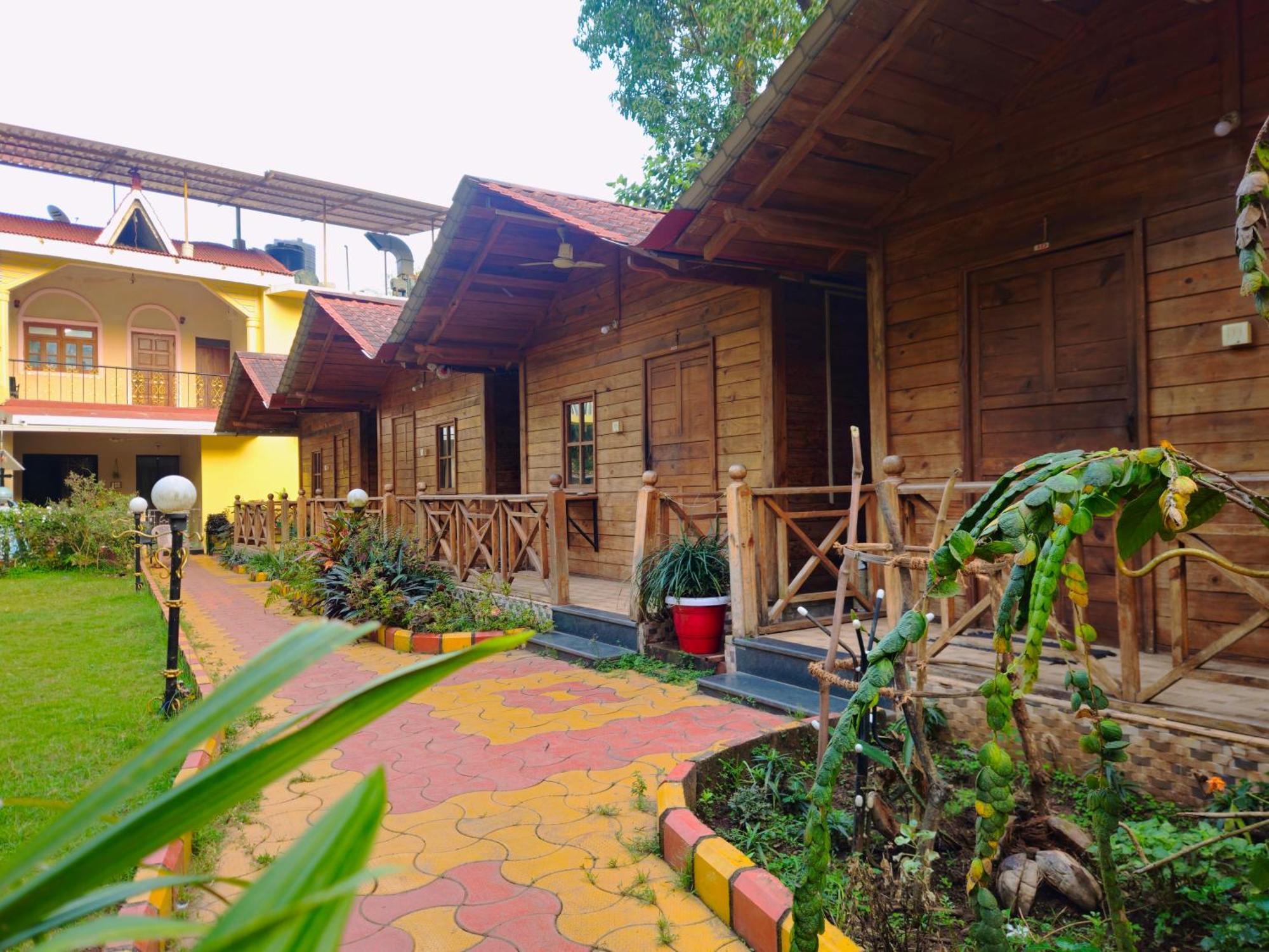 J Valley Candolim Exterior photo